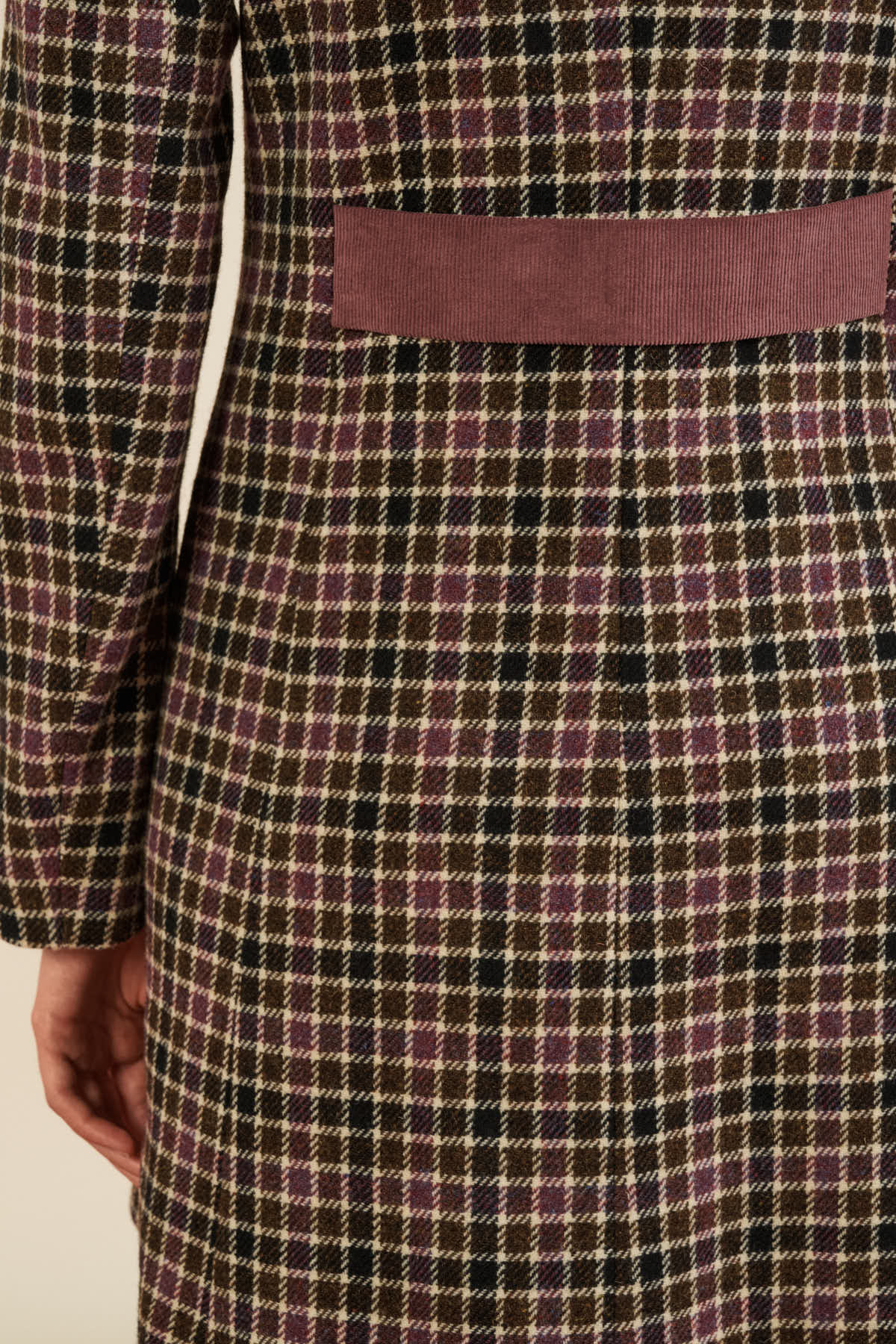 James Jacket - Image 7
