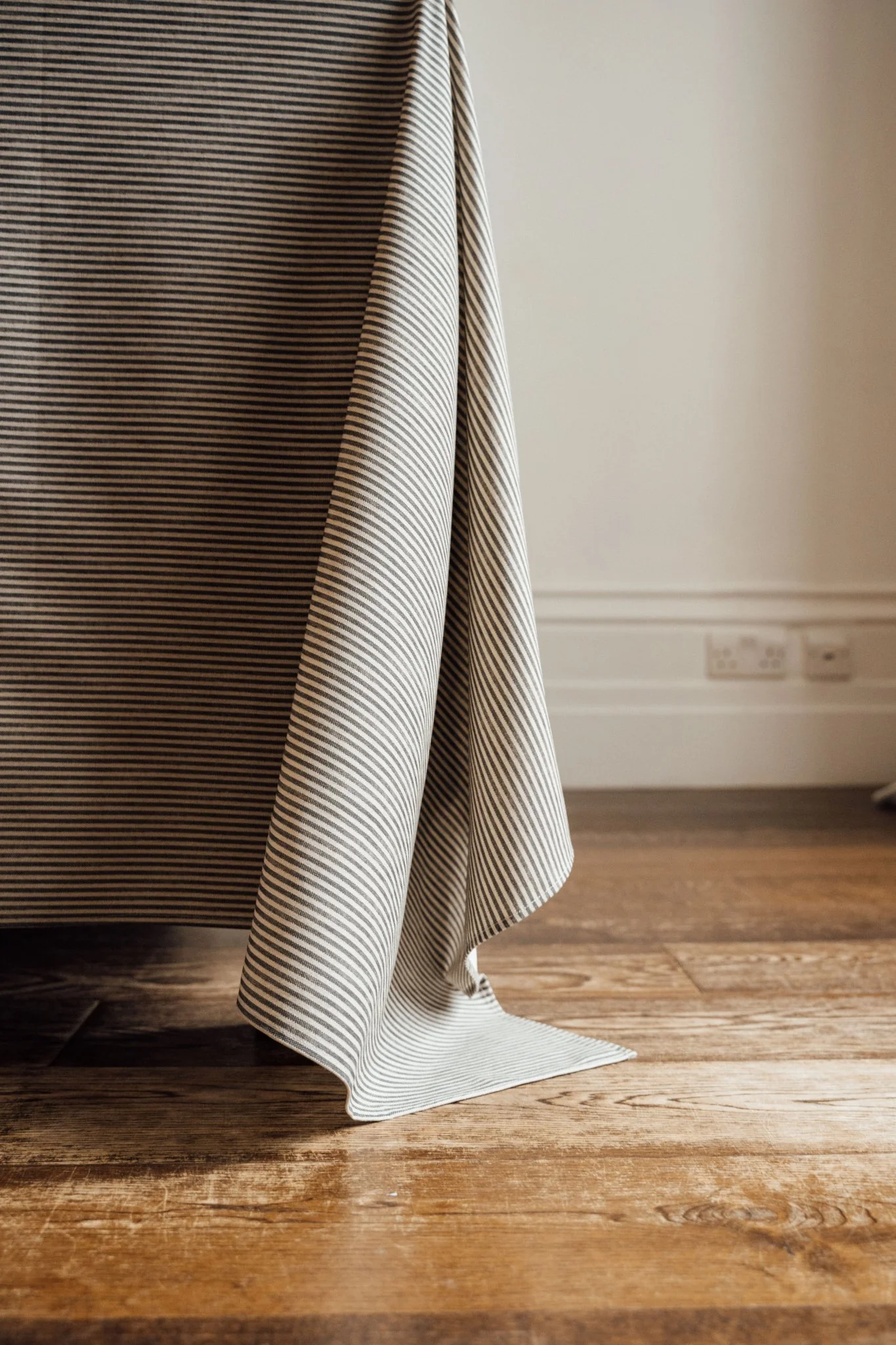 Tablecloth Black Stripes - Image 2
